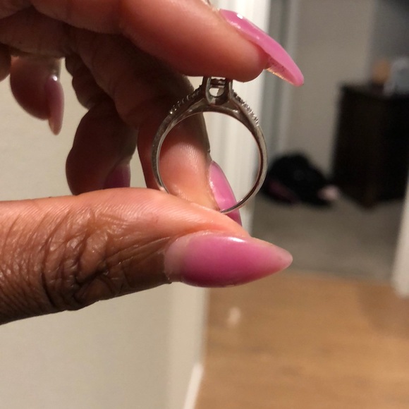 More pics - Picture 3 of 4